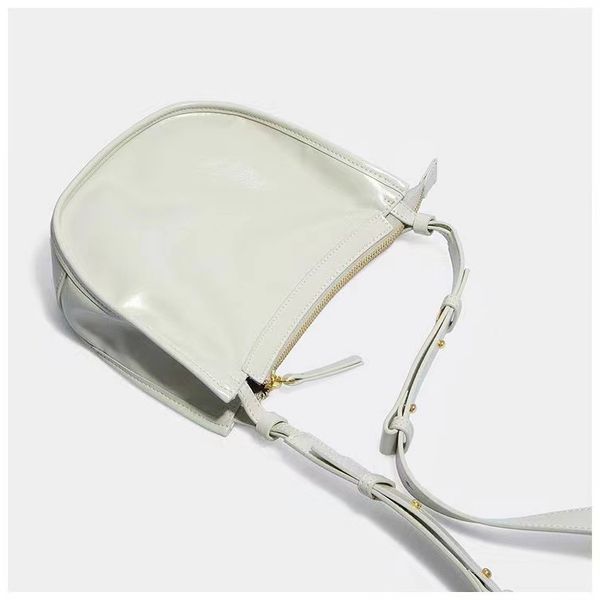 calfskin saddle bag 2021 new women s bag simple single shoulder slant cross niche design commuter bag
calfskin saddle bag 2021 new women s bag simple single shoulder slant cross niche design commuter bag