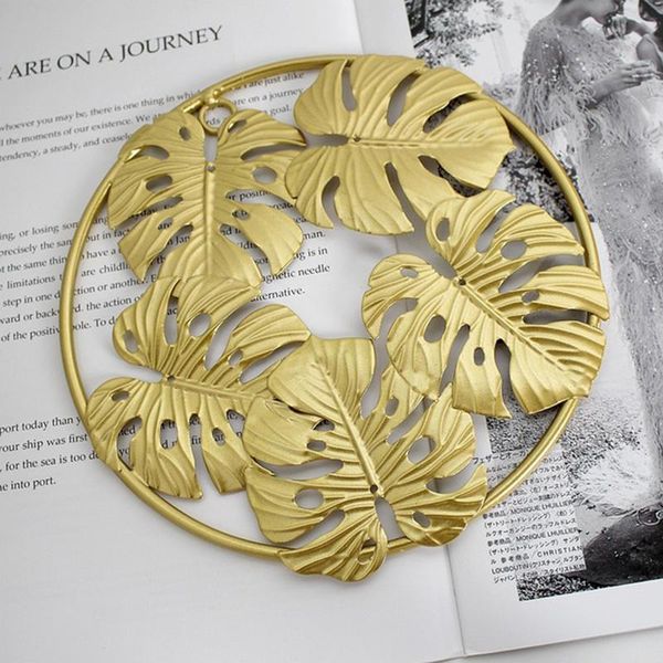 decorative objects & figurines 1pcs nordic style golden round shape wall decoration metal leaf hanging pendant living room decor ornaments
decorative objects & figurines 1pcs nordic style golden round shape wall decoration metal leaf hanging pendant living room decor ornaments