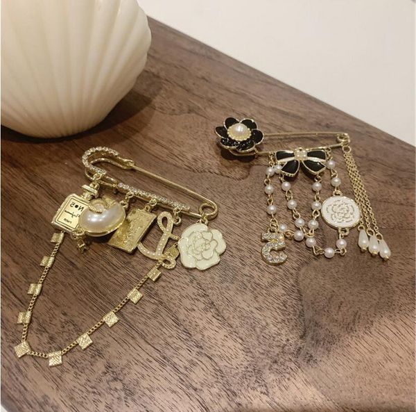 korean dongdaemun letter brooch tassel multilayer crystal pendant accessories female fast delivery, Gray
korean dongdaemun letter brooch tassel multilayer crystal pendant accessories female fast delivery, Gray