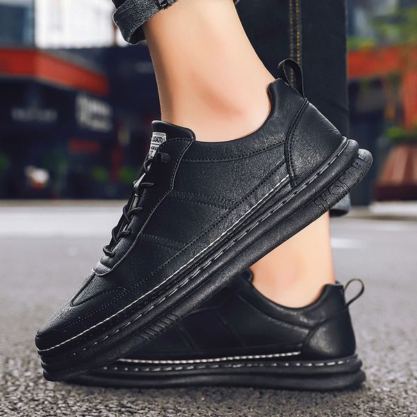high-end design mens lightweight sports shoes running shoes outdoor casual shoes breathable leather comfortable cushion
high-end design mens lightweight sports shoes running shoes outdoor casual shoes breathable leather comfortable cushion