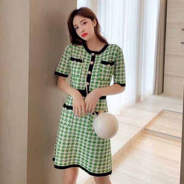 fashion single-breasted elegant a-line knitted dress women summer slim hit color dresses office wear plaid vestidos 210529, Black;gray
fashion single-breasted elegant a-line knitted dress women summer slim hit color dresses office wear plaid vestidos 210529, Black;gray