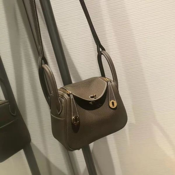 2021 summer women's trend lindi mini one shoulder slant across the head layer cow leather hand doctor's bagxevk
2021 summer women's trend lindi mini one shoulder slant across the head layer cow leather hand doctor's bagxevk