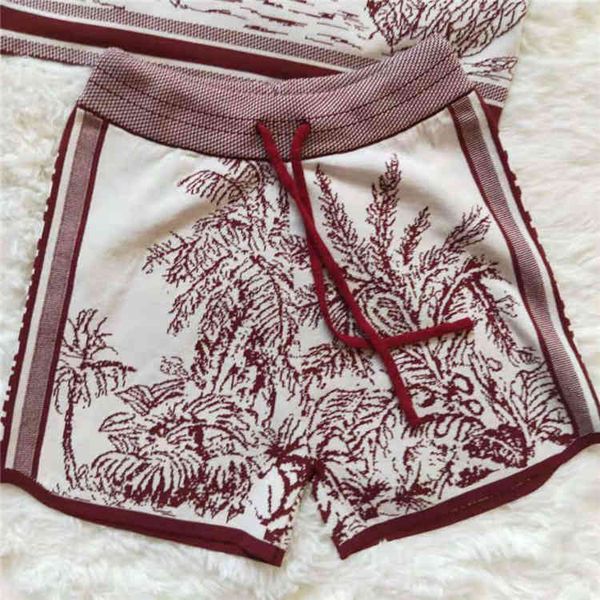 design clothing 21 and summer new fashion suit women's jungle jacquard pattern knitted short sleeve t-shirt elastic waist shorts two pi, Black
design clothing 21 and summer new fashion suit women's jungle jacquard pattern knitted short sleeve t-shirt elastic waist shorts two pi, Black