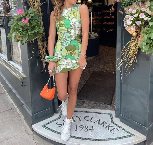 casual dresses xeasy 2021 women vintage green print dress female fashion slim round neck sleeveless hollow out mini, Black;gray
casual dresses xeasy 2021 women vintage green print dress female fashion slim round neck sleeveless hollow out mini, Black;gray