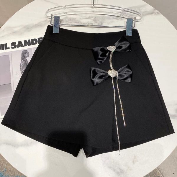 women's shorts 2021 summer bowknot crystal chain temperament suit pantskirt for women elegant hgih waist short femme, White;black
women's shorts 2021 summer bowknot crystal chain temperament suit pantskirt for women elegant hgih waist short femme, White;black