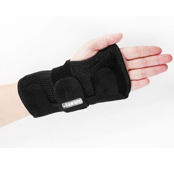 breathable sports wristband sprain fixed sleeve double side steel plate brace protector splint black (left hand, size) wrist support, Black;red
breathable sports wristband sprain fixed sleeve double side steel plate brace protector splint black (left hand, size) wrist support, Black;red