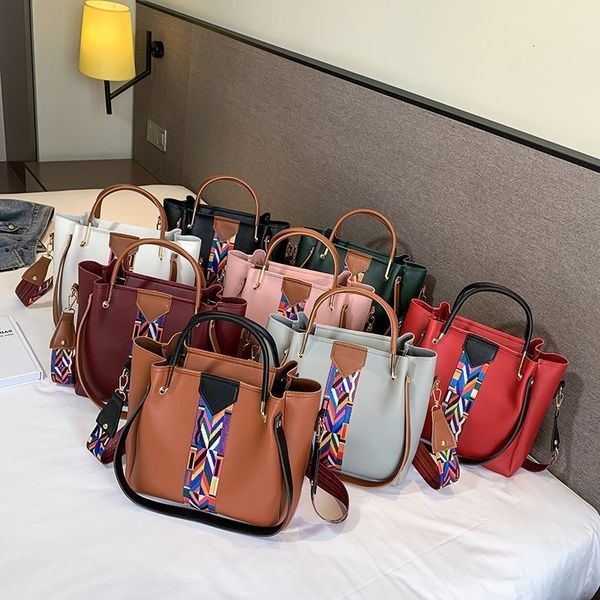 bag 2021 autumn new korean women's single shoulder portable messenger four piece broadband mother and son
bag 2021 autumn new korean women's single shoulder portable messenger four piece broadband mother and son