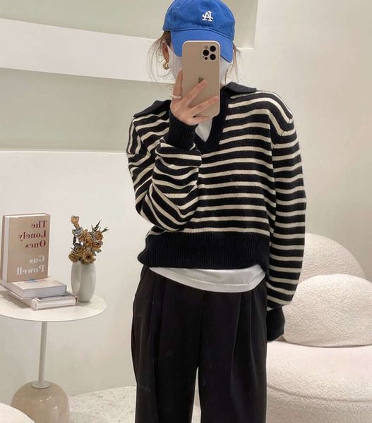 autumn and winter casual polo collar stripe lapel long sleeve sweater, White;black
autumn and winter casual polo collar stripe lapel long sleeve sweater, White;black