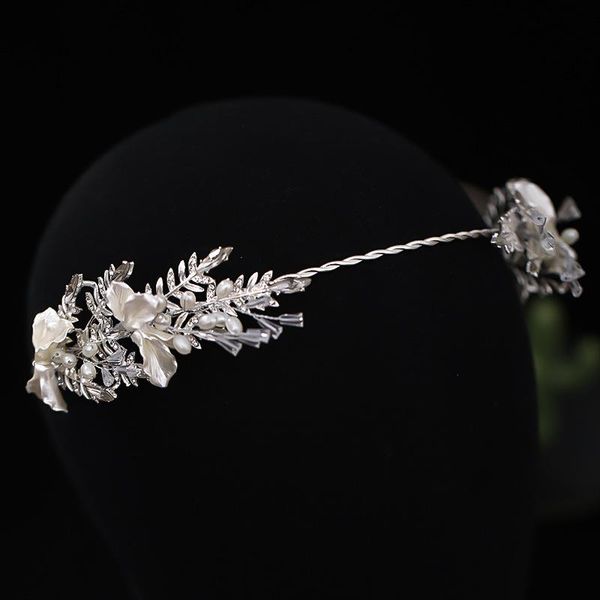 hair clips & barrettes street prop shooting headwear handmade alloy leaf headband earrings set accessories helh889, Golden;silver
hair clips & barrettes street prop shooting headwear handmade alloy leaf headband earrings set accessories helh889, Golden;silver
