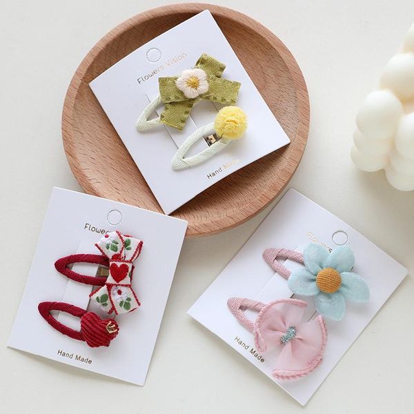 2pcs/lot floral embroidery hair clips kids accessories bb baby hairgrip girls barrettes children hairpins, Slivery;white
2pcs/lot floral embroidery hair clips kids accessories bb baby hairgrip girls barrettes children hairpins, Slivery;white