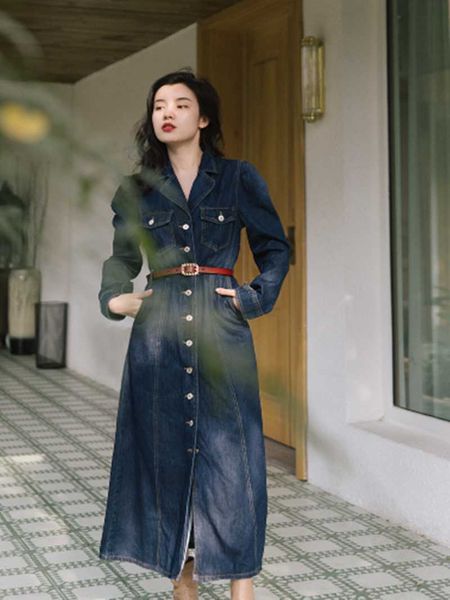 casual dresses vintage women long sleeve denim dress femme 2021 est designer ladies single-breasted high waist runway belt, Black;gray
casual dresses vintage women long sleeve denim dress femme 2021 est designer ladies single-breasted high waist runway belt, Black;gray
