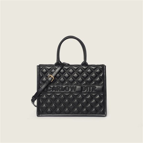 designer sale hong new high-capacity leather women's bag versatile lingge light luxury portable one shoulder messenger tote bag wholesa
designer sale hong new high-capacity leather women's bag versatile lingge light luxury portable one shoulder messenger tote bag wholesa