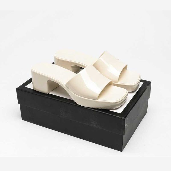 brand women slippers lady summer high chunky heel slide sandal white black platform slipper yellow red blue pink green shoes zlh
brand women slippers lady summer high chunky heel slide sandal white black platform slipper yellow red blue pink green shoes zlh