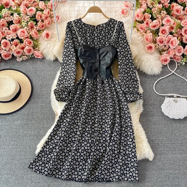 casual dresses 2021 autumn temperament floral dress with pu leather vest sling for womens high street two-piece set vestidos, Black;gray
casual dresses 2021 autumn temperament floral dress with pu leather vest sling for womens high street two-piece set vestidos, Black;gray