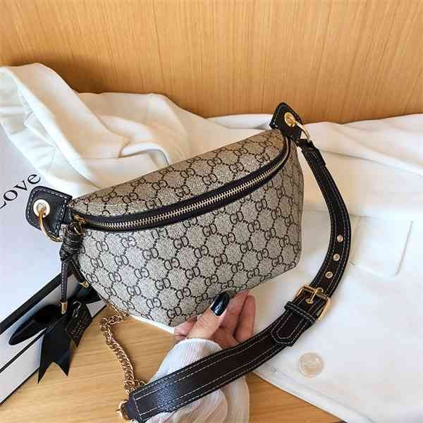 breast new fashion messenger waist leisure and versatile style small bag red single shoulder woman purses outlet
breast new fashion messenger waist leisure and versatile style small bag red single shoulder woman purses outlet