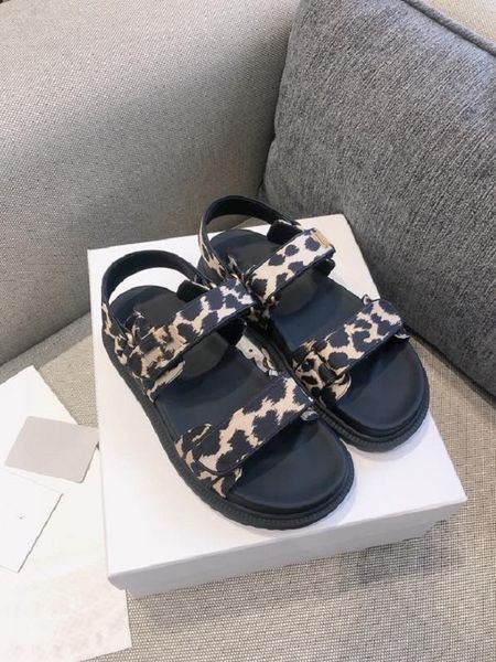 luxury shoes sandals women slides casual hook & loop leopard print leather with in box sizes 35-40, Black
luxury shoes sandals women slides casual hook & loop leopard print leather with in box sizes 35-40, Black