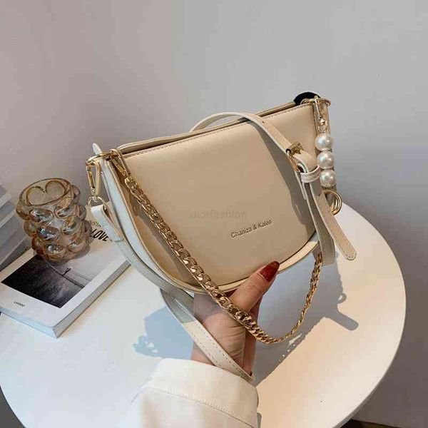 this year's popular bag for women 2021 fashion korean messenger net red one shoulder saddle, Black;red
this year's popular bag for women 2021 fashion korean messenger net red one shoulder saddle, Black;red