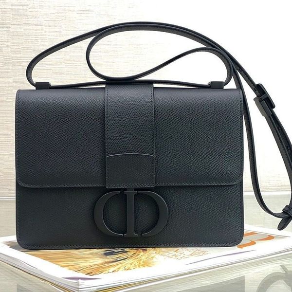 sss2021 original single fold open and close matte grain cowhide women's frosted montaigne bag messenger luxuryss designerss bag yw
sss2021 original single fold open and close matte grain cowhide women's frosted montaigne bag messenger luxuryss designerss bag yw