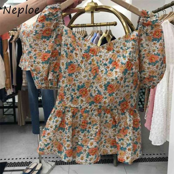 square collar clavicle exposed blouse women bow design puff short sleeve pullover blusas vintage print shirt summer 210422, White
square collar clavicle exposed blouse women bow design puff short sleeve pullover blusas vintage print shirt summer 210422, White