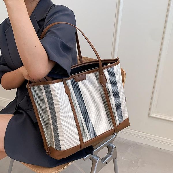 evening bags luxury designer high capacity tote handbag for women 2021 tends fashion brand stripe shopper shoulder shopping bag
evening bags luxury designer high capacity tote handbag for women 2021 tends fashion brand stripe shopper shoulder shopping bag