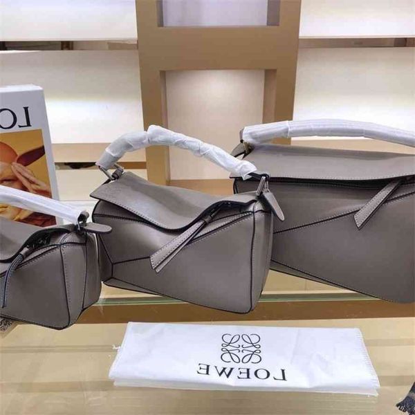handbagbag women's 2021 new geometric bag single shoulder cross carry korean versatile classic fashion trendgg bag
handbagbag women's 2021 new geometric bag single shoulder cross carry korean versatile classic fashion trendgg bag