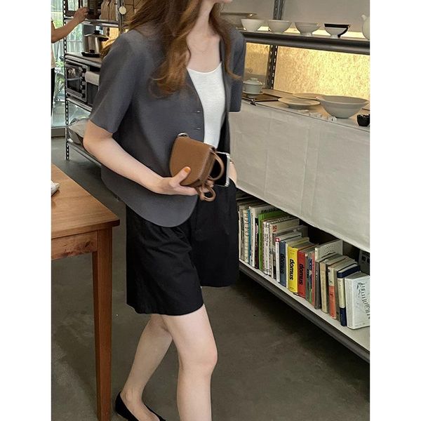 women's suits & blazers 2021 western style v-neck short suit summer british solid color loose sleeve top, White;black
women's suits & blazers 2021 western style v-neck short suit summer british solid color loose sleeve top, White;black