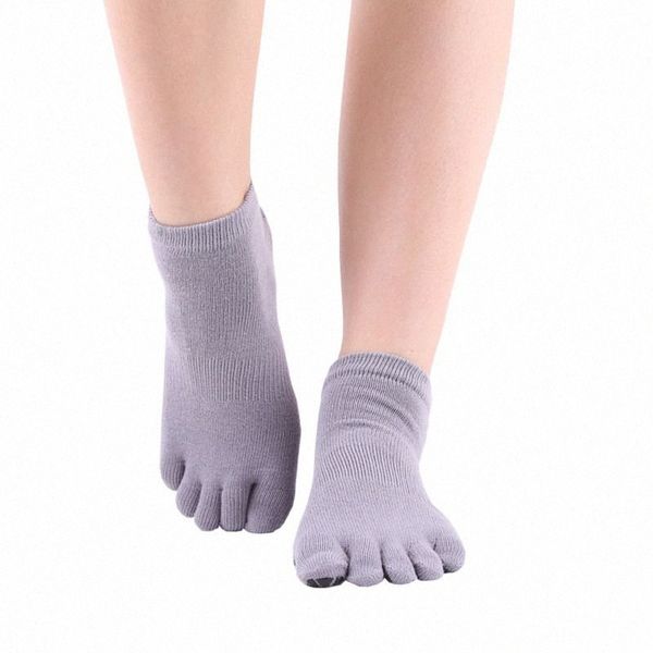 female toe socks breathable swear soft shockproof solid color non-slip yoga socks cotton fashion fitness sports for women d4go#, Black
female toe socks breathable swear soft shockproof solid color non-slip yoga socks cotton fashion fitness sports for women d4go#, Black