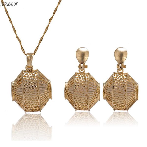 earrings & necklace fani 2021 dubai gold color pendant women wedding jewelry set wholesale statement/arab accessories brand, Silver
earrings & necklace fani 2021 dubai gold color pendant women wedding jewelry set wholesale statement/arab accessories brand, Silver