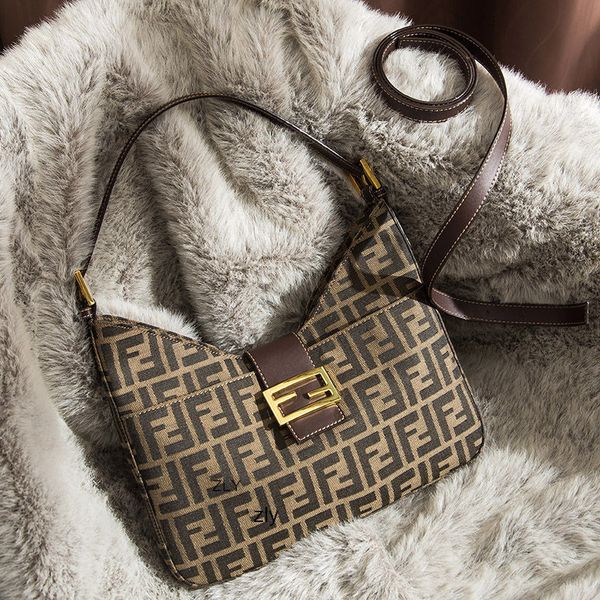 2021 popular design old flower crescent bag advanced foreign style retro french stick canvas embroidery middle ancient girl zly zly handbag
2021 popular design old flower crescent bag advanced foreign style retro french stick canvas embroidery middle ancient girl zly zly handbag