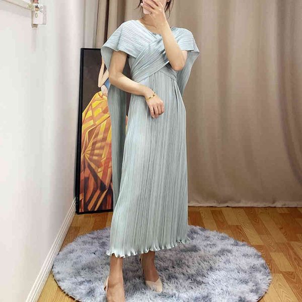 casual dresses summer women holiday style miyak pleated fashion fungus design solid loose large szie female dress d67967 b66i, Black;gray
casual dresses summer women holiday style miyak pleated fashion fungus design solid loose large szie female dress d67967 b66i, Black;gray