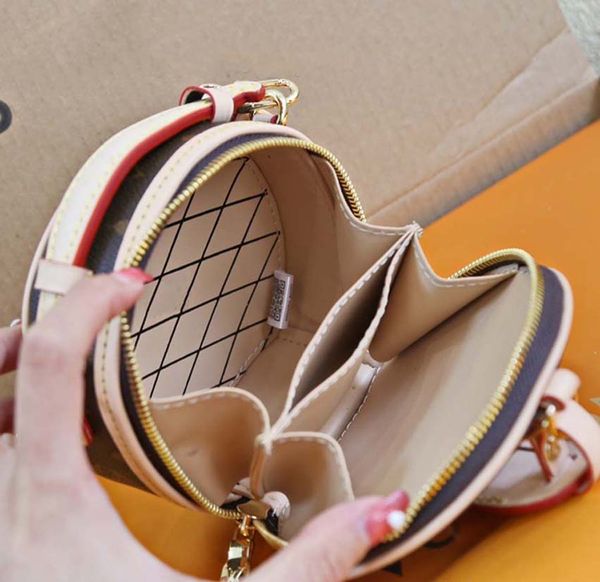 Luxury designer handbags Cosmetic Bag Large bags Famous Classic women Ladies Handbag Capacity Shoulder Tote Day Clutch Wallet Fashion shoulde 021
Luxury designer handbags Cosmetic Bag Large bags Famous Classic women Ladies Handbag Capacity Shoulder Tote Day Clutch Wallet Fashion shoulde 021