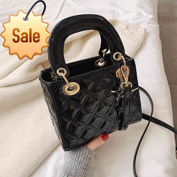 net red popular small bag female 2021 new fashion korean version versatile messenger bag ins fashion handbag diana bag
net red popular small bag female 2021 new fashion korean version versatile messenger bag ins fashion handbag diana bag