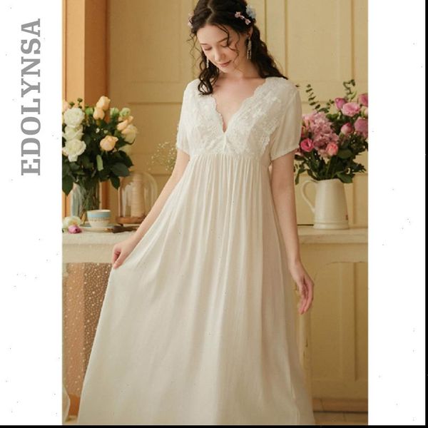 vintage gothic victorian night dress women sleepwear white cotton flare sleeve v neck lace embellished ruffle hem summer nightgown t682, Black;red
vintage gothic victorian night dress women sleepwear white cotton flare sleeve v neck lace embellished ruffle hem summer nightgown t682, Black;red