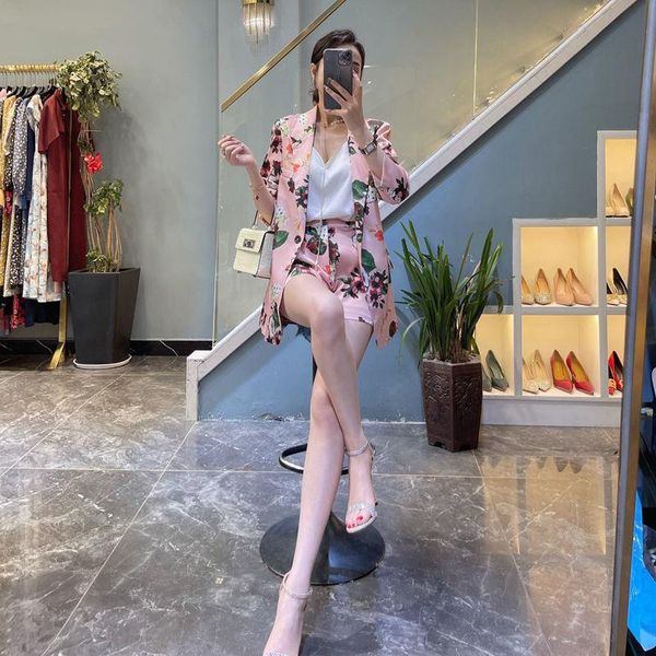women's tracksuits women 2021 summer vintage floral printed blazer and shorts set elegant office ladies suits female workwear casual, Gray
women's tracksuits women 2021 summer vintage floral printed blazer and shorts set elegant office ladies suits female workwear casual, Gray