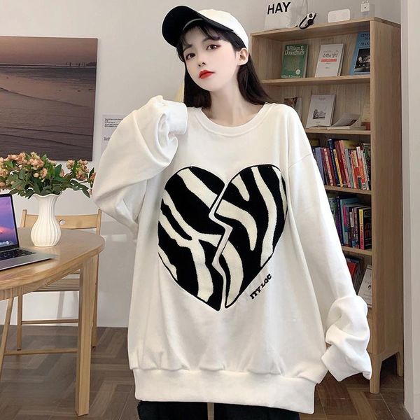 women's t-shirt real s korean zebra striped love towel embroidery round, White
women's t-shirt real s korean zebra striped love towel embroidery round, White
