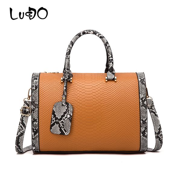 summer women luxury handbags boston bags designer leather shoulder crossbody bag serpentine totes
summer women luxury handbags boston bags designer leather shoulder crossbody bag serpentine totes