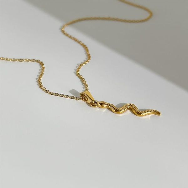 chokers origin summer luxury gold color curved snake pendant necklace for women girls stainless steel vintage metal jewellery, Golden;silver
chokers origin summer luxury gold color curved snake pendant necklace for women girls stainless steel vintage metal jewellery, Golden;silver