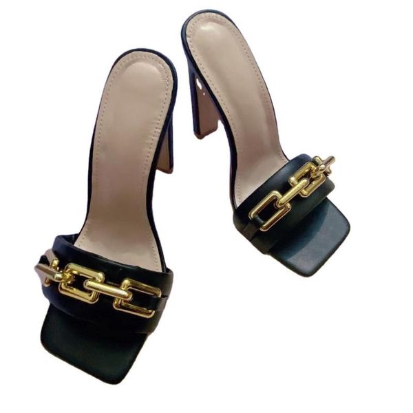 sandals and slippers fashion square chain high heel 3 colors red, black, blue 35-42 size
sandals and slippers fashion square chain high heel 3 colors red, black, blue 35-42 size
