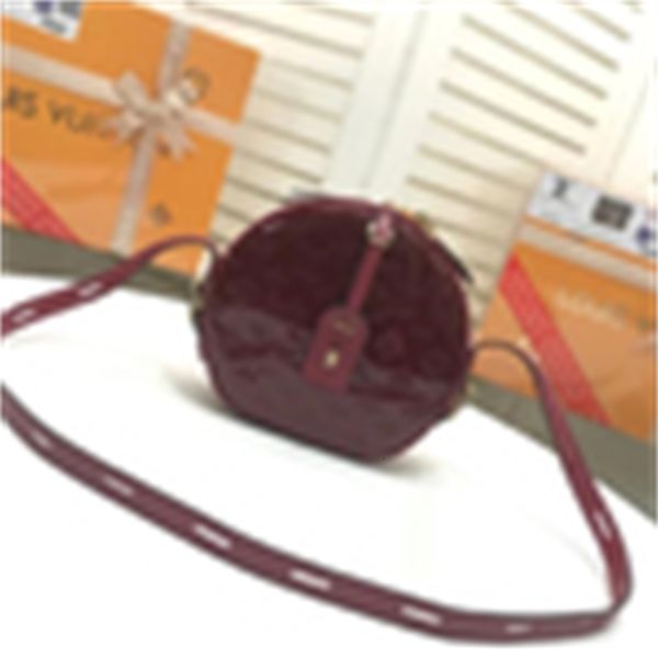 body brand designer luxury urban totes original single m53999 latest cross boite chapeau souple handbags bags iconic handles shoulder ba
body brand designer luxury urban totes original single m53999 latest cross boite chapeau souple handbags bags iconic handles shoulder ba