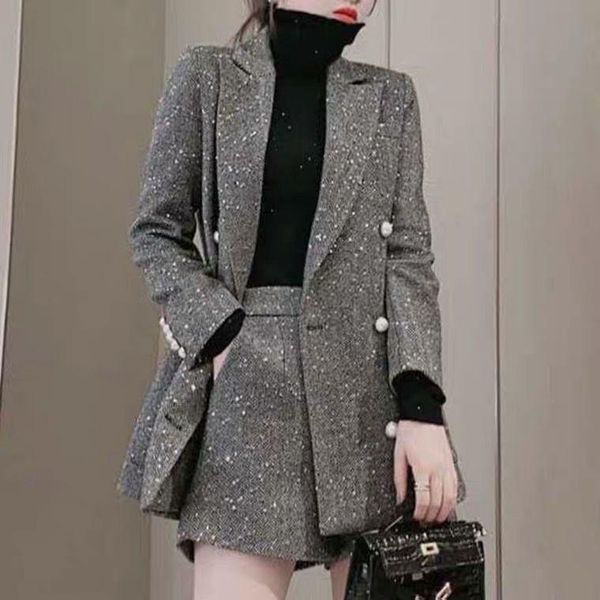 women's tracksuits women 2021 spring autumn wool two piece set female casual blazer jacket coat and shorts suit office lady elegant 2pc, Gray
women's tracksuits women 2021 spring autumn wool two piece set female casual blazer jacket coat and shorts suit office lady elegant 2pc, Gray