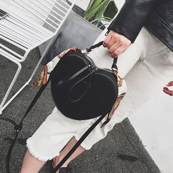 2021 women fashion cute shoulder crossbody female versatile heart handbags and purses silk leather messenger travel bags c0508
2021 women fashion cute shoulder crossbody female versatile heart handbags and purses silk leather messenger travel bags c0508
