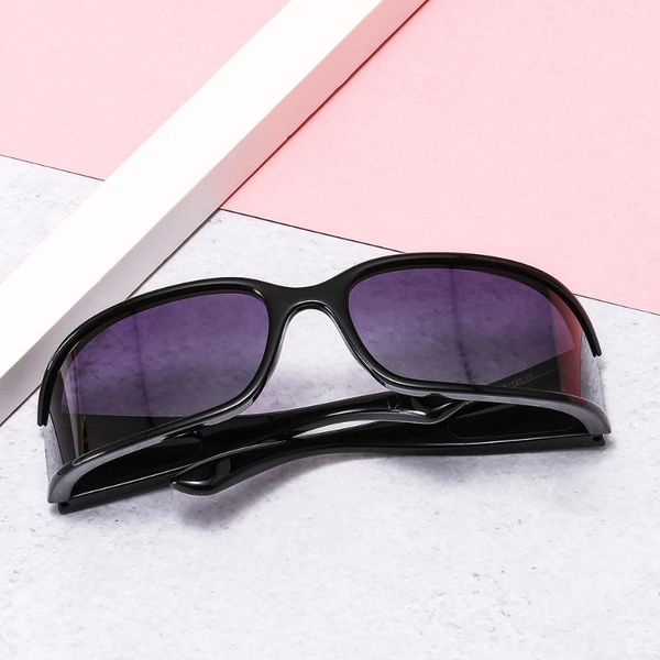 sunglasses sports cycling polarized for men and women, side-bending lenses, fashionable outdoor beach bb0124, White;black
sunglasses sports cycling polarized for men and women, side-bending lenses, fashionable outdoor beach bb0124, White;black