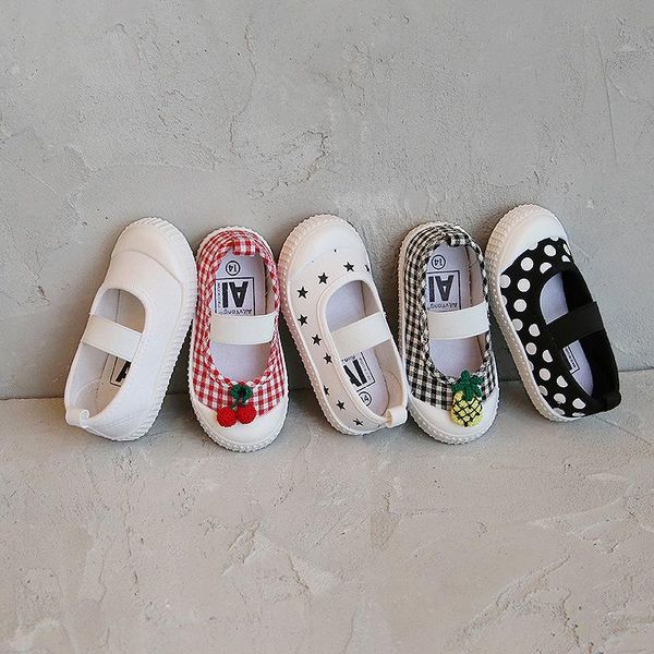 shallow mouth girls canvas shoes kindergarten children indoor square cloth kids cute princess sandals, Black;red
shallow mouth girls canvas shoes kindergarten children indoor square cloth kids cute princess sandals, Black;red