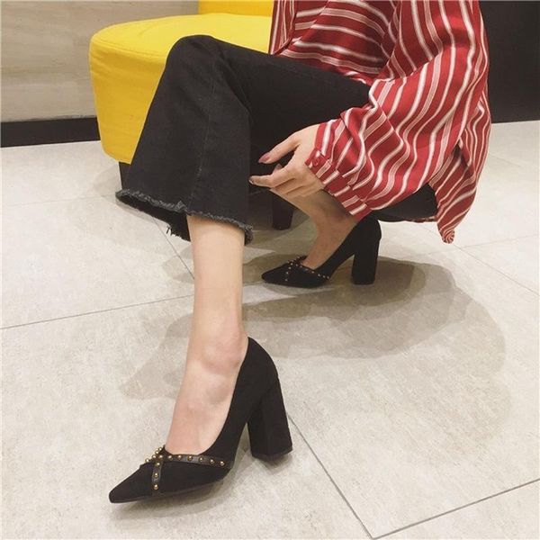 dress shoes suede high heeled women's pointed toe willow nail shallow work black heels thick heel
dress shoes suede high heeled women's pointed toe willow nail shallow work black heels thick heel
