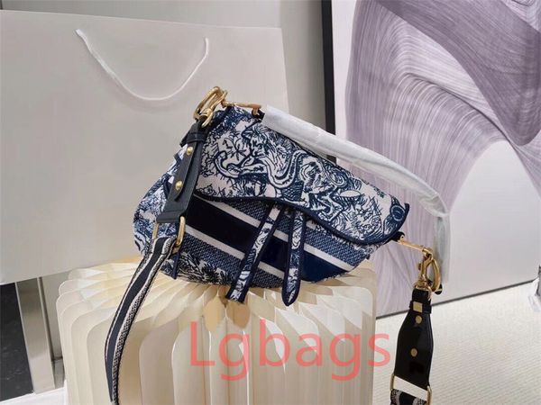 handbag saddle bag genuine leather with shoulder strap purse metal pendant shoulderbags women crossbody bag cowhide saddles bags
handbag saddle bag genuine leather with shoulder strap purse metal pendant shoulderbags women crossbody bag cowhide saddles bags