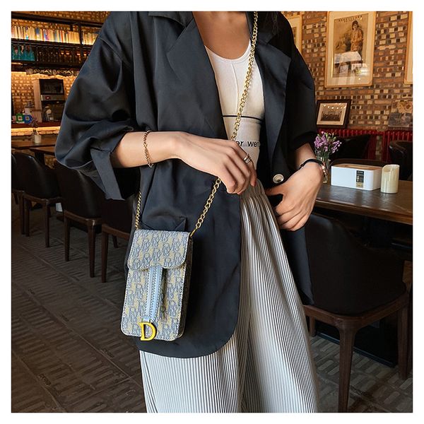 trendy chain shoulder square bag fashion women pu leather small crossbody bags satchel tote messenger purse
trendy chain shoulder square bag fashion women pu leather small crossbody bags satchel tote messenger purse