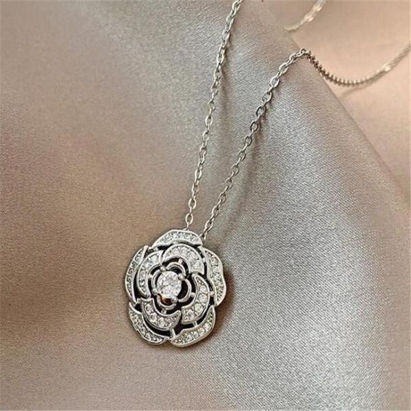 pendant necklaces stainless steel crystal flower necklace creative design clavicle silver color fashion women's jewelry
pendant necklaces stainless steel crystal flower necklace creative design clavicle silver color fashion women's jewelry