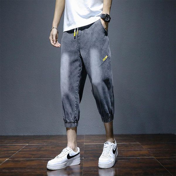 men's jeans 2021 cropped summer thin straight korean ripped hole teenagers casual 3/4 shorts brand clothing, Blue
men's jeans 2021 cropped summer thin straight korean ripped hole teenagers casual 3/4 shorts brand clothing, Blue