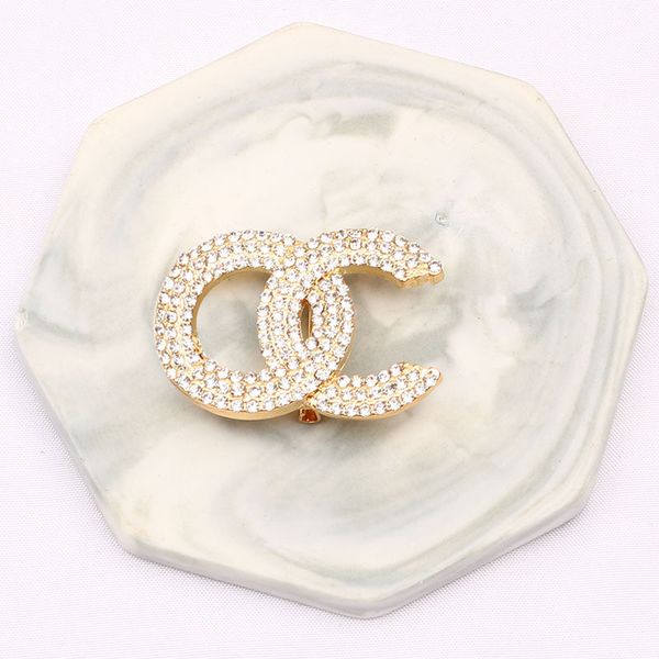new european and american brooch accessories are inlaid with diamond temperament, luxury pin, versatile atmospheric ornament brooch, Gray
new european and american brooch accessories are inlaid with diamond temperament, luxury pin, versatile atmospheric ornament brooch, Gray
