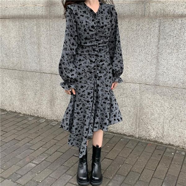 spring chic print trumpet dresses flare sleeve flower elegant long dress women v-neck robe femme casual, Black;gray
spring chic print trumpet dresses flare sleeve flower elegant long dress women v-neck robe femme casual, Black;gray